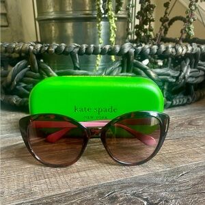 Kate Spade Tortoise Shell Sunglasses with case and cleaning cloth